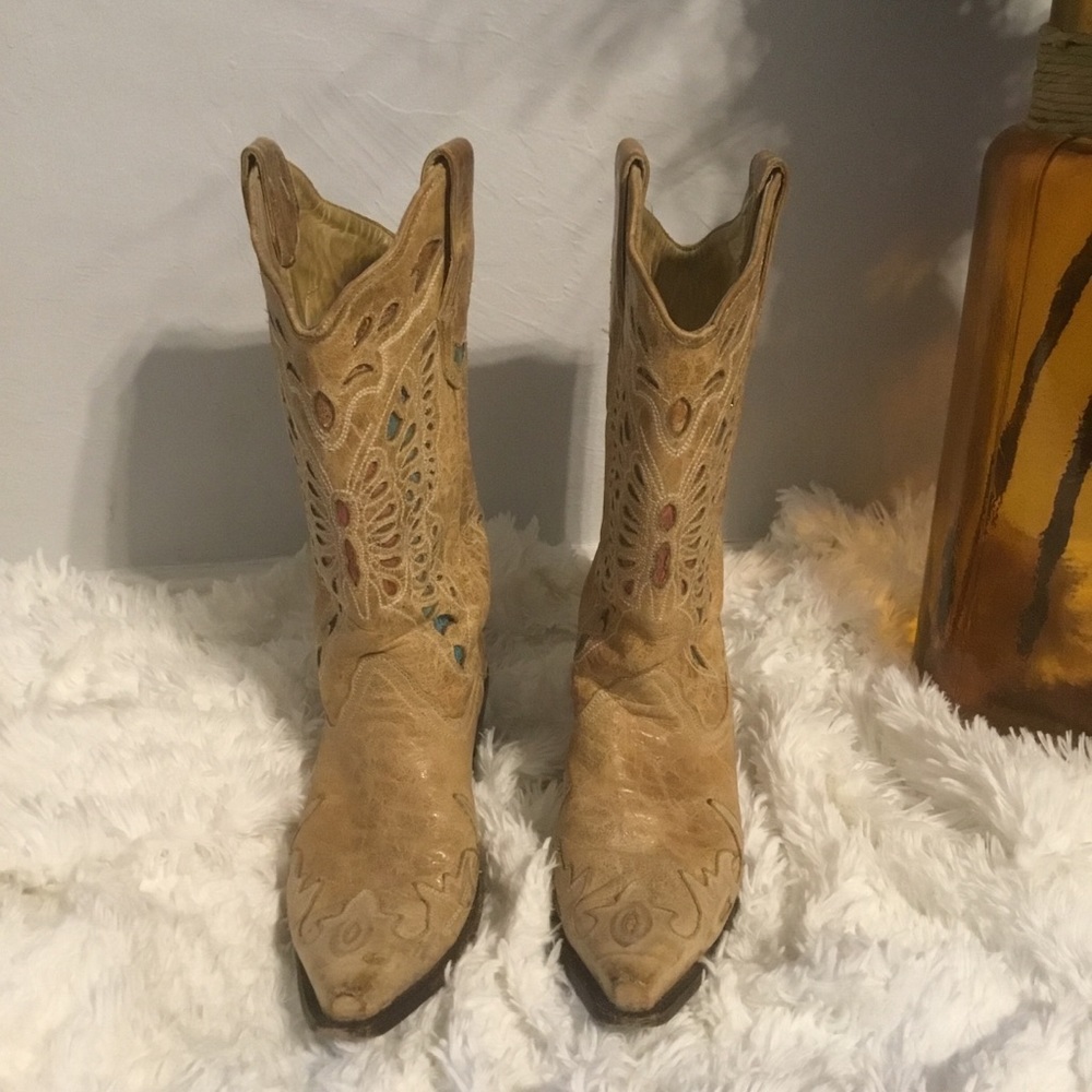 Fall is perfect time for new cowboy boots!